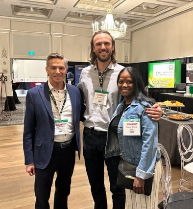 ERISInformation's tweet photo. 🇨🇦 Yesterday was the first day of @CANECT23 with Denise Simpson of @ESEMAG; and Derrick Trim, Project Engineer of Safetech Environmental, pictured with Eleanor Goolab and Brian Eastcott of #ERIS.
#ERISInformation #canect #environmentalconsulting https://t.co/So6cnKsNht