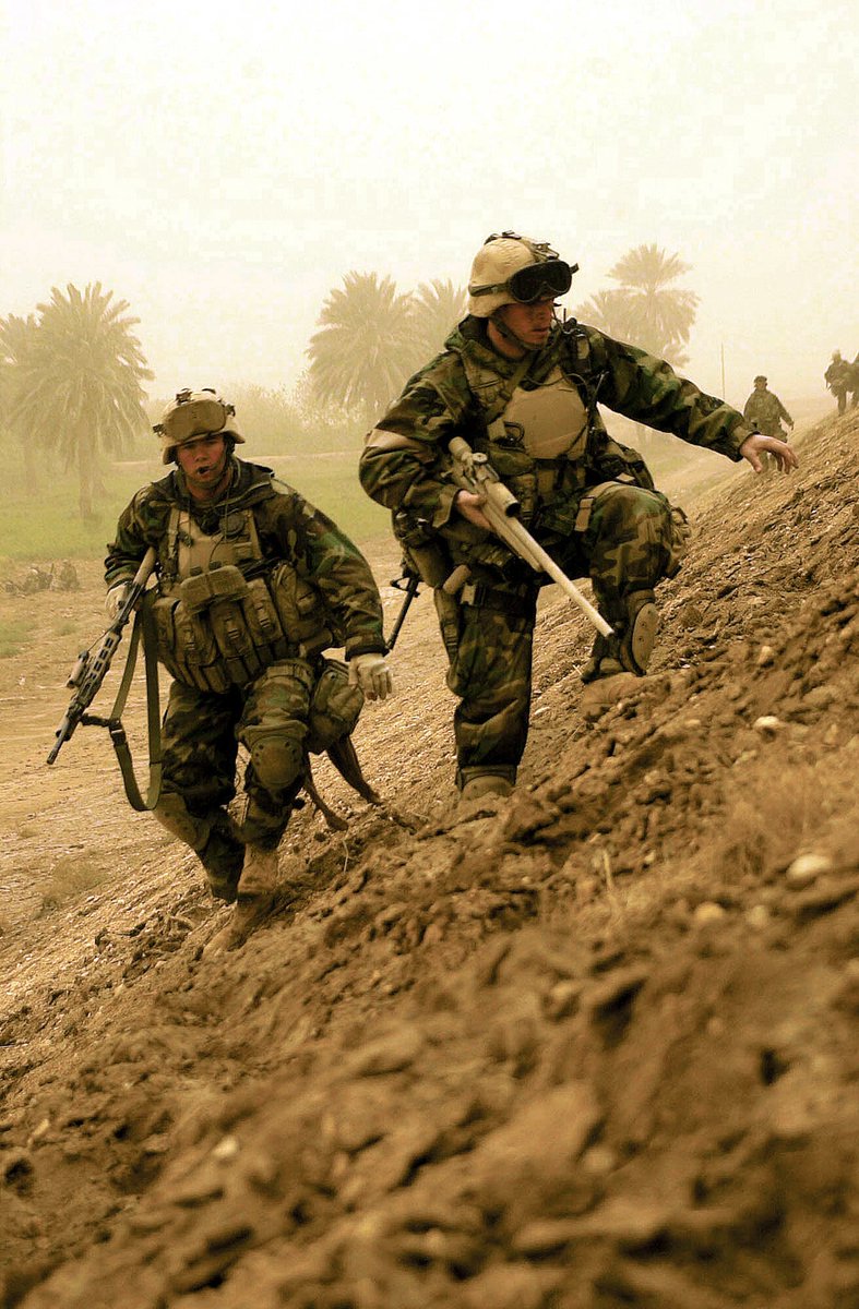 The Battle for An-Nasiriyah(23MAR - 2APR '03)

The US Army's 3d ID, USMC 1st MARDIV and 2d MEB, alongside components of the US Airforce and the British 7th Para RHA
Would face components of the Iraqi 3rd Corps, ~350km south of Baghdad
