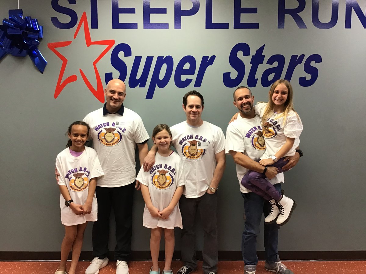 SteepleRun203's tweet image. Steeple Run is happy to welcome today's 3rd grade Watch D.O.G.S.; Mr. Owen, Mr. Kerwin and Mr. Sanchez
#srwatchdogs2023 #PartnersInGrowth #BuildingOn
@SteepleRun203 @Naperville203