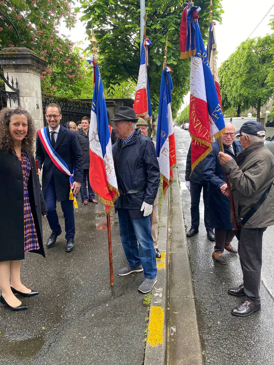 Chambon_julien's tweet photo. En ce 10 mai,  j'ai eu l'honneur d'accueillir à #Houilles la Secrétaire d'État chargée de la Citoyenneté, Madame Sonia Backes pour la traditionnelle cérémonie dans le cadre de la Journée nationale du souvenir et de l'abolition de l'esclavage. https://t.co/e9qf995uoD