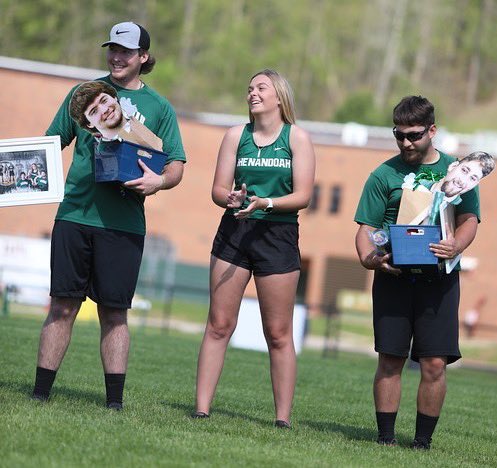 NobleLocal_SD's tweet photo. SHS seniors Joel Rataiczak, Izzie Snyder &amp; Jake Rich honored at last night’s home track meet. 🟢⚪️ https://t.co/rUNGJExbK5