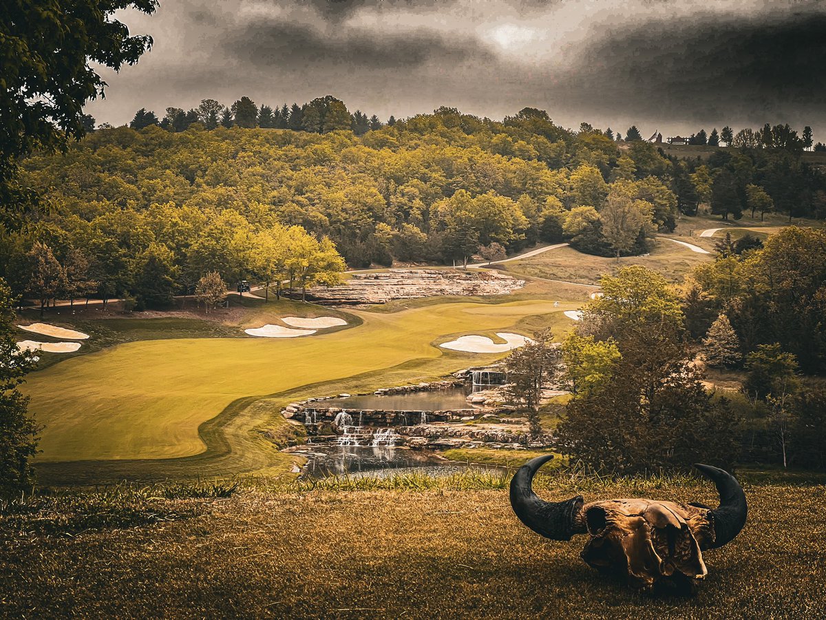 shortyc33's tweet photo. Hands down the best golf Iโve played! @GolfBigCedar #topoftherocks #buffaloridge https://t.co/XFZ0ZMrZib