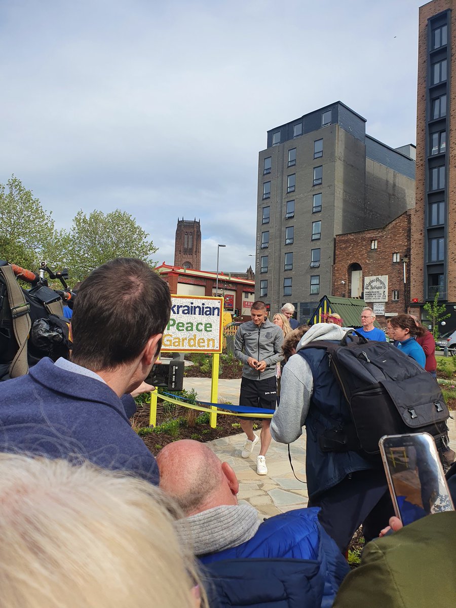 faiths4change's tweet photo. So beautiful to see the Ukrainian Peace Garden come to life on the Baltic Green... inspired by traditional food growing and a lovely community space to reflect 
🌸🥦👏👏 @svpliverpool @BigHelpProject @Eurovision @Everton https://t.co/JUvNstk0wr