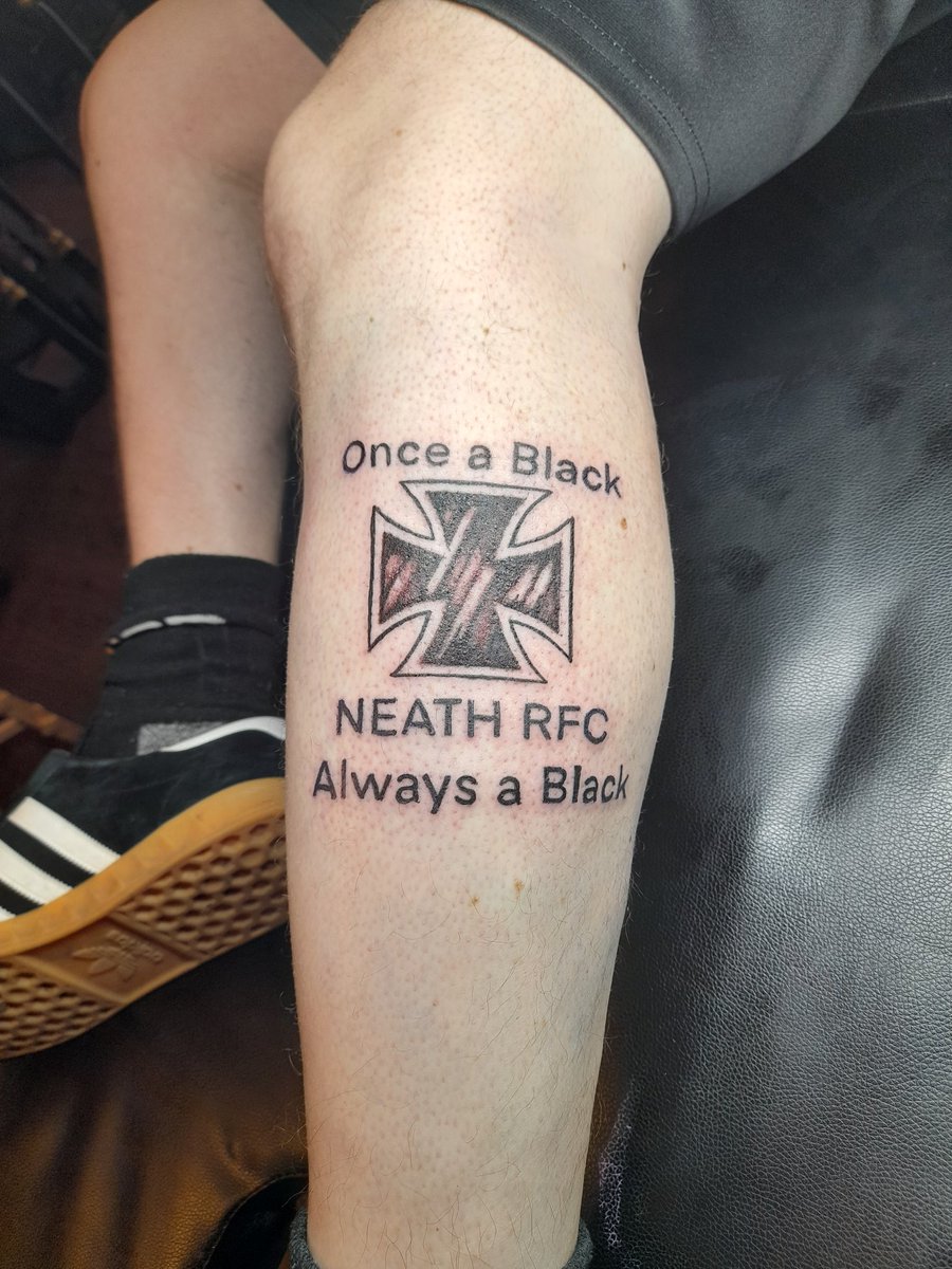 DeanEva35680286's tweet photo. Cross Keys home ready #WEARENEATH!!🖤🏉👍🙏 https://t.co/ff9wad27hm