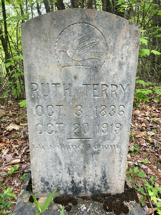 BigSouthForkNPS's tweet photo. @BigSouthForkNPS will provide assistance on May 27-28, for family members who wish to visit remote cemeteries and do minor clean-up of graves of their relatives. https://t.co/UFUrhDEE6J https://t.co/Kr0AFsi0kn