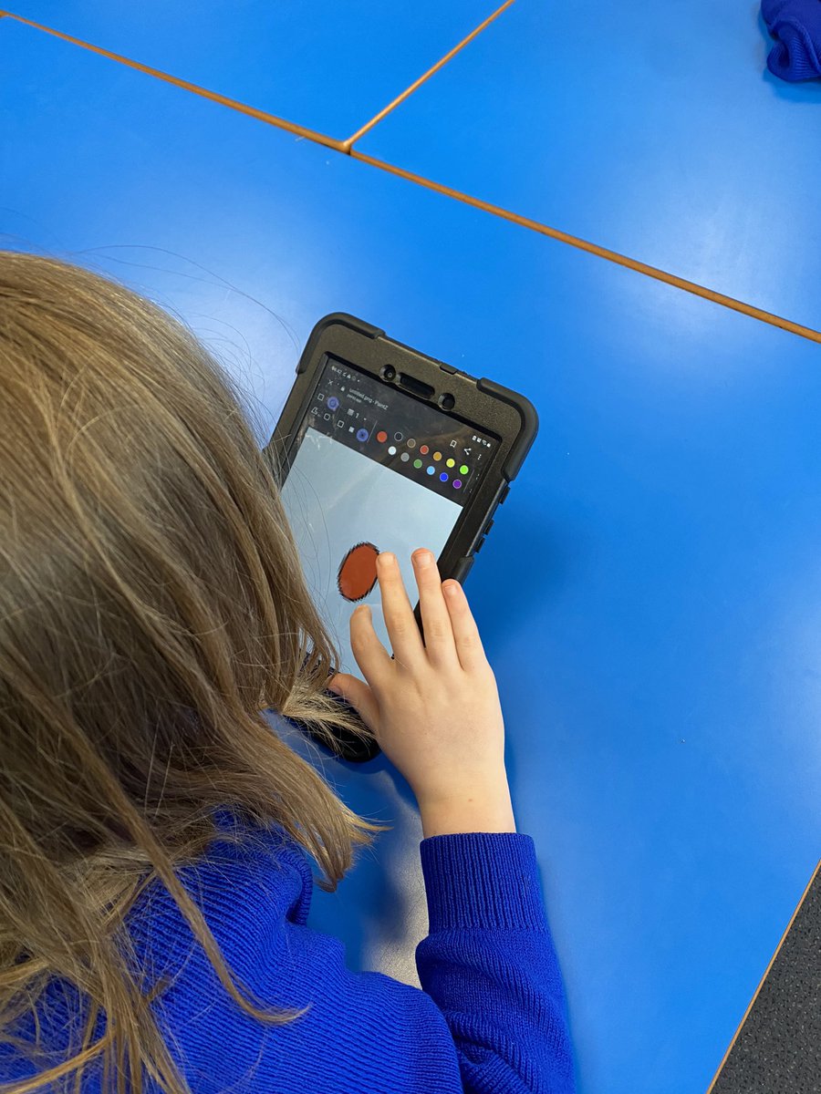 2ZW_LPS's tweet photo. Carrying on our digital art unit in computing today using “paintz” app to create different images. #LPScomputing https://t.co/qHja40wprF