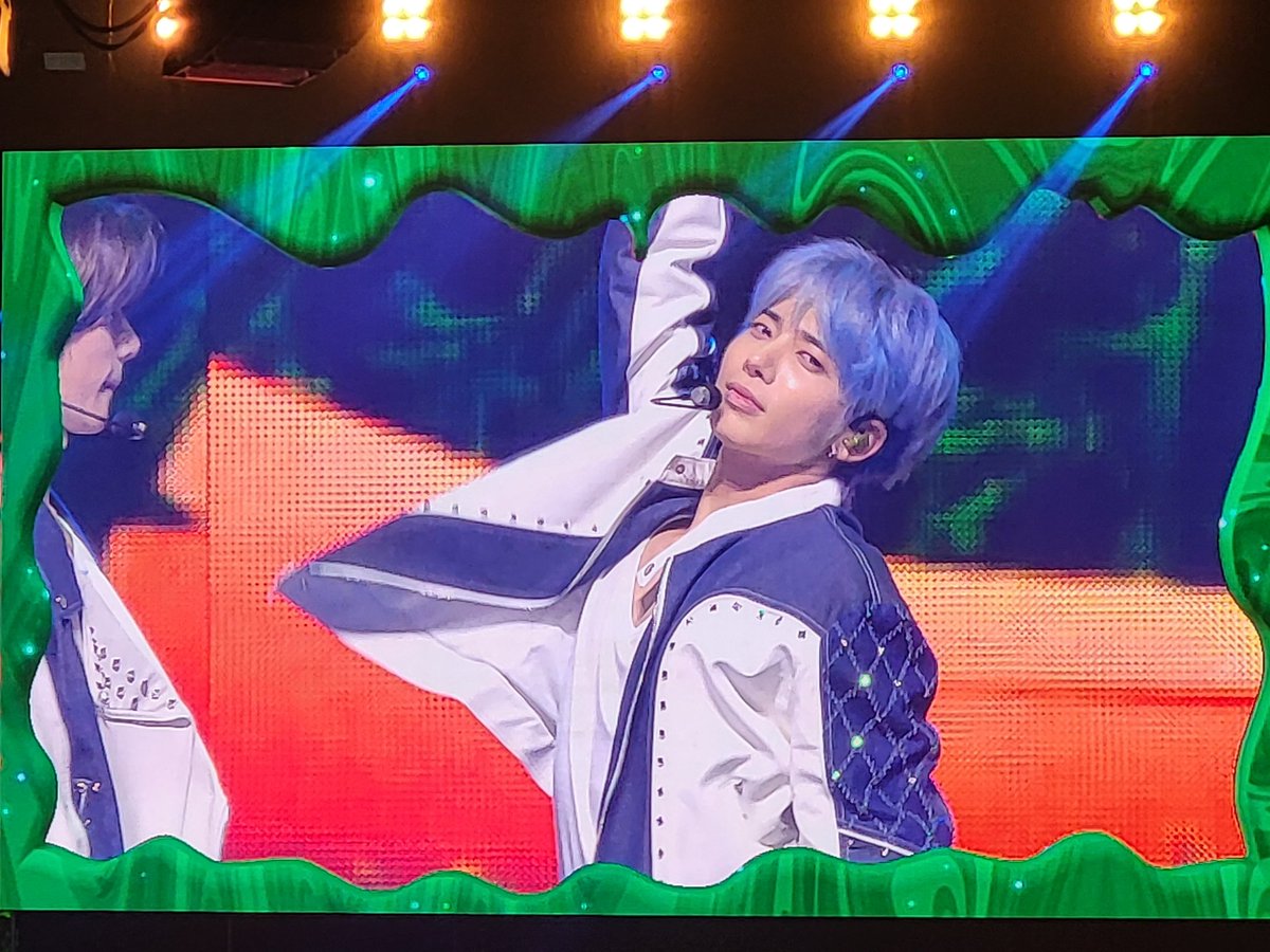 TheBackBling's tweet photo. By far, it was the best day of my life.  I Proposed she said Yes ‼️🤍 First Kpop concert and we got to see our favorite band . Thank you so much, @UBSArena and Tomorrow Together 
#TXT_ASM_TOUR_in_NEWYORK 
#MOA https://t.co/JGYGRAOVRz