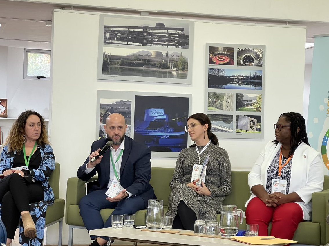 BibliotecaCEPAL's tweet photo. ¿Te perdiste el conversatorio sobre bibliotecas, ciencia ciudadana y los #ODS durante el #ForoALC? 📹Mira la grabación del video:
https://t.co/RptZ96WbFK

@febab @IFLA @IFLALAC @IFLA_Lib4Dev https://t.co/TQ7OKPzZNZ