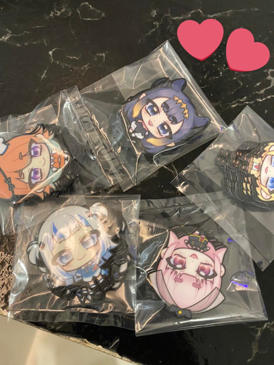 roriiyanii's tweet photo. New merch set for #POFShizen!

Welcoming the  #holoMyth stickers and my very own signed artbook of 2020 arts! 
🥹💜

I've been in a pretty rough spot these past few months a.k.a BURNTOUT 
but I'm happy to say that I'm slowy recovering and is currently pushing thru! (´；ω；｀)💜 https://t.co/7p7YILoyxb