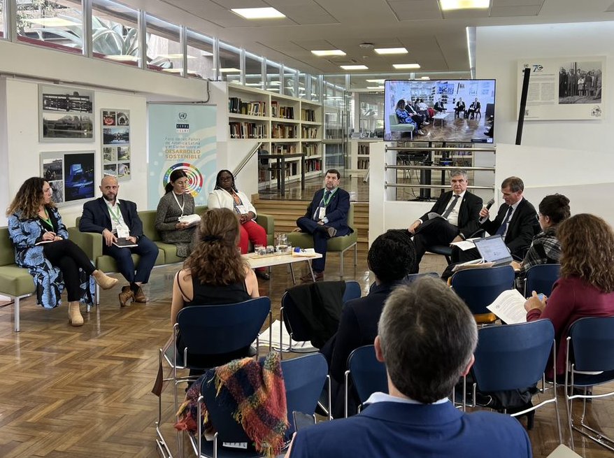 BibliotecaCEPAL's tweet photo. ¿Te perdiste el conversatorio sobre bibliotecas, ciencia ciudadana y los #ODS durante el #ForoALC? 📹Mira la grabación del video:
https://t.co/RptZ96WbFK

@febab @IFLA @IFLALAC @IFLA_Lib4Dev https://t.co/TQ7OKPzZNZ