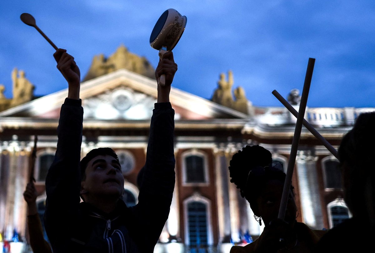 Jeudi 11 Mai 
Carole Delga reçoit les maires de la région au conseil régional...c'est l'occasion de mettre le Zbeul et casseroler encore et encore...
Ramène ta casserole...
RDV dès 9h30 devant l'Hôtel de Région.
#Casserolade 
#hotelderegion
#Zbeul