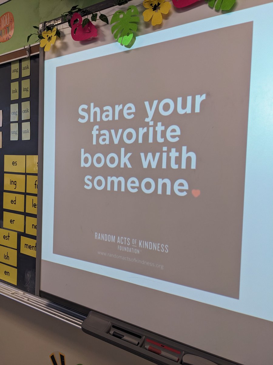 ReaderRBS's tweet photo. Enjoyed a reading day today by bringing in my student's favorite picture books! We had so much fun reading to one another or just enjoying time to read.  #readingteacher #teacherlife #scholarsfirst #cpsbest #sms_wildcats #smsreads https://t.co/EVVqCxh7H4