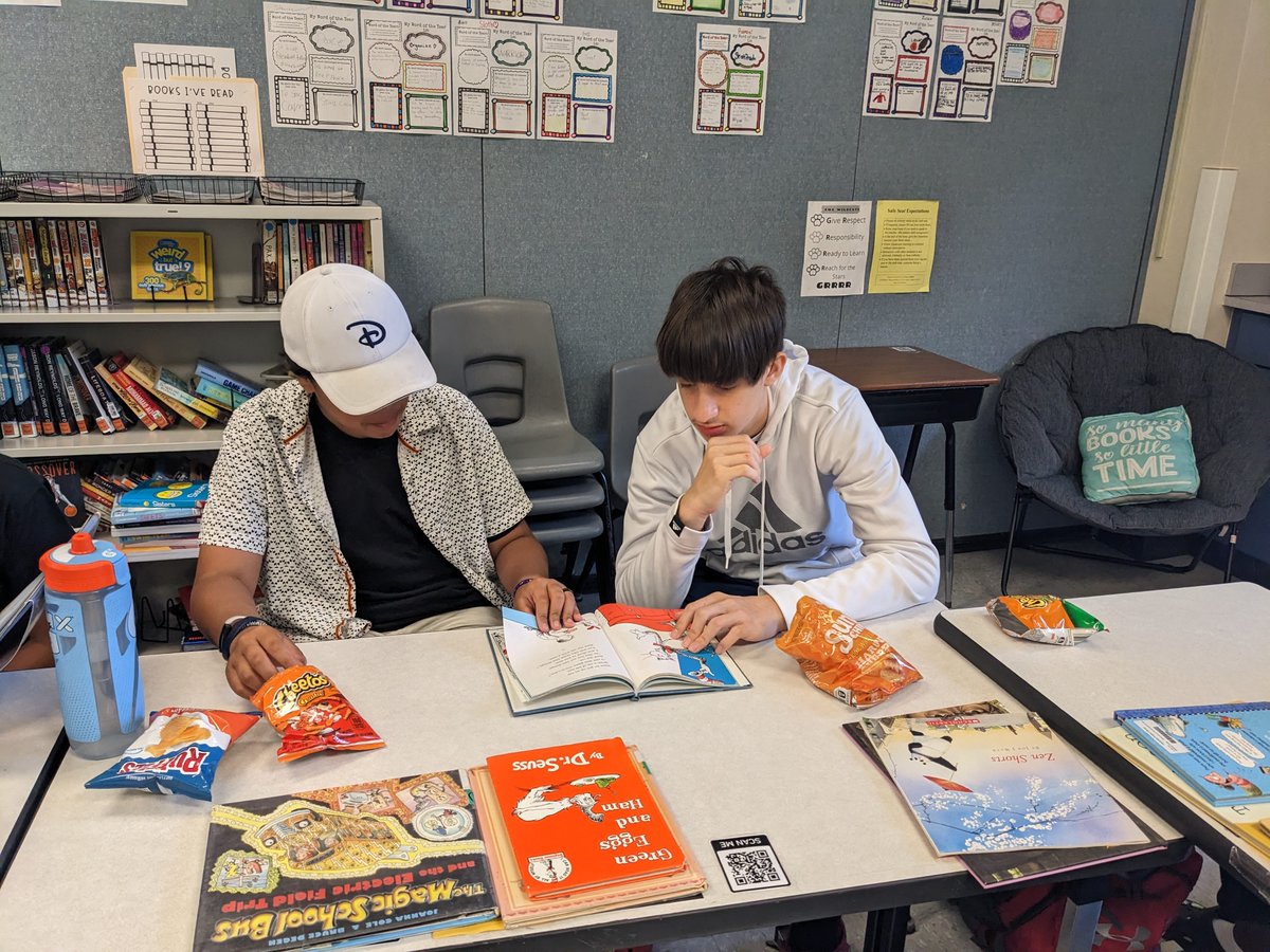 ReaderRBS's tweet photo. Enjoyed a reading day today by bringing in my student's favorite picture books! We had so much fun reading to one another or just enjoying time to read.  #readingteacher #teacherlife #scholarsfirst #cpsbest #sms_wildcats #smsreads https://t.co/EVVqCxh7H4