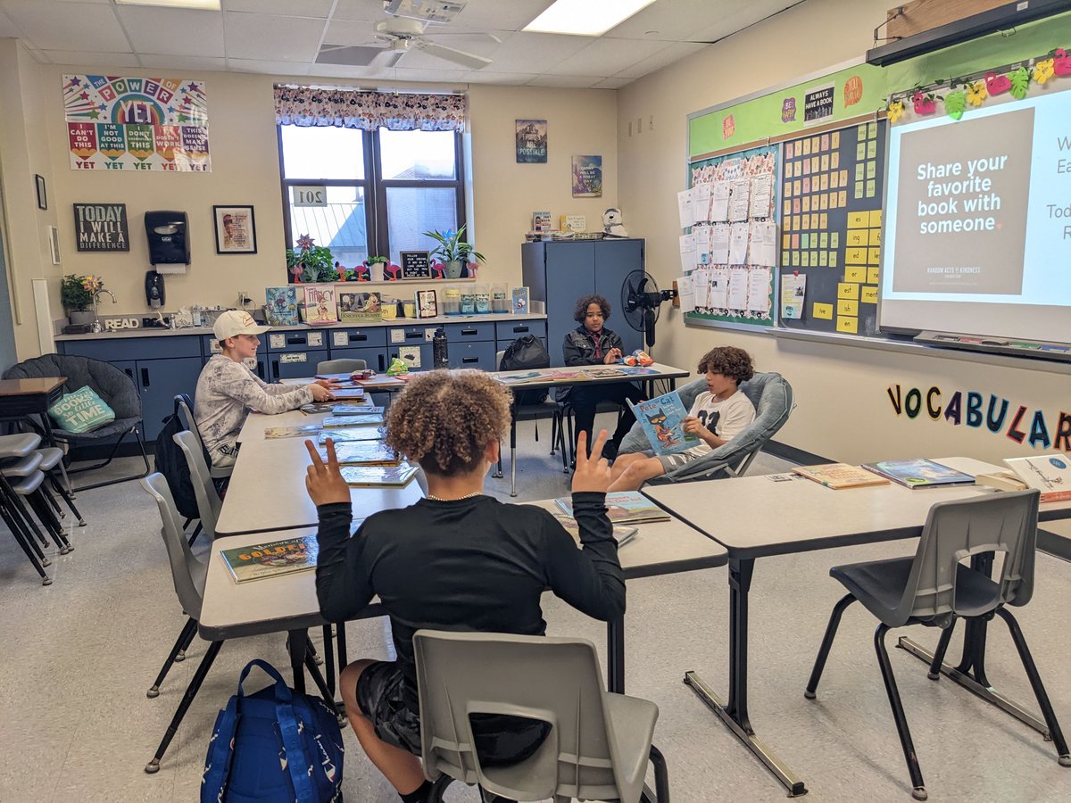 ReaderRBS's tweet photo. Enjoyed a reading day today by bringing in my student's favorite picture books! We had so much fun reading to one another or just enjoying time to read.  #readingteacher #teacherlife #scholarsfirst #cpsbest #sms_wildcats #smsreads https://t.co/EVVqCxh7H4