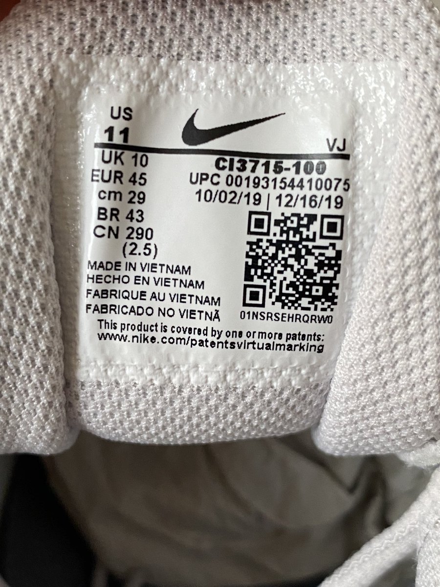 C’est pour ça que j’adore recevoir des paires tous les jours…

Golden White de 2019, la paire ont dirait un Sample tellement le colorway est improbable.

Qualité du fade 14/10
Confort 10/10
Esthétique 11/10

Bientôt disponible sur <a href="/_Bubblemax/">BubbleMax</a>