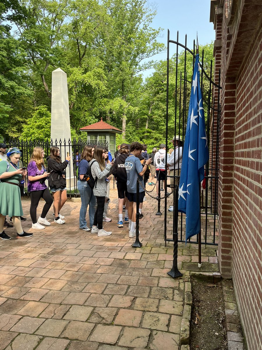 00000IE's tweet photo. @2023SMSDC bus #3 Mt. Vernon https://t.co/ZxfFuocjtQ