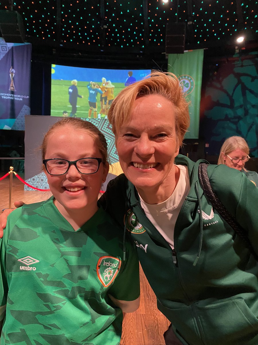 leahward146's tweet photo. Was great to get to see the Women’s World Cup trophy today ☘️🇮🇪🏆 Katie also got a picture with @verapauw 🔥counting down the days till we fly to Sydney 😍 #68days https://t.co/PQUbxhuUxE