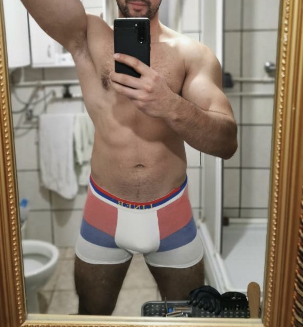 Kozelinekizvoli tweet media