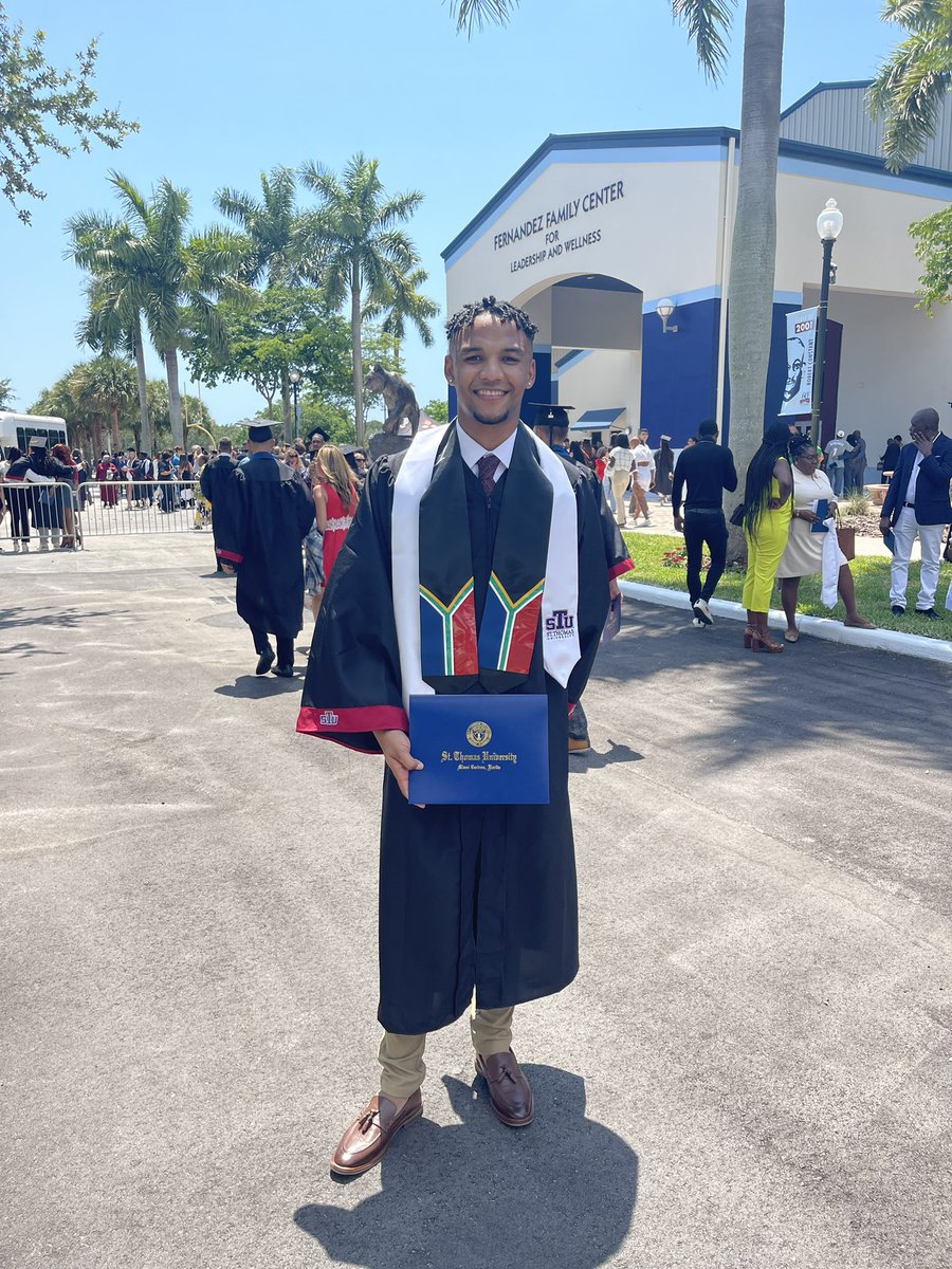 South Africa, man we did it ♥️🇿🇦🎓

So many people supported on this journey and I felt the love every step of the way!! 🇿🇦♥️