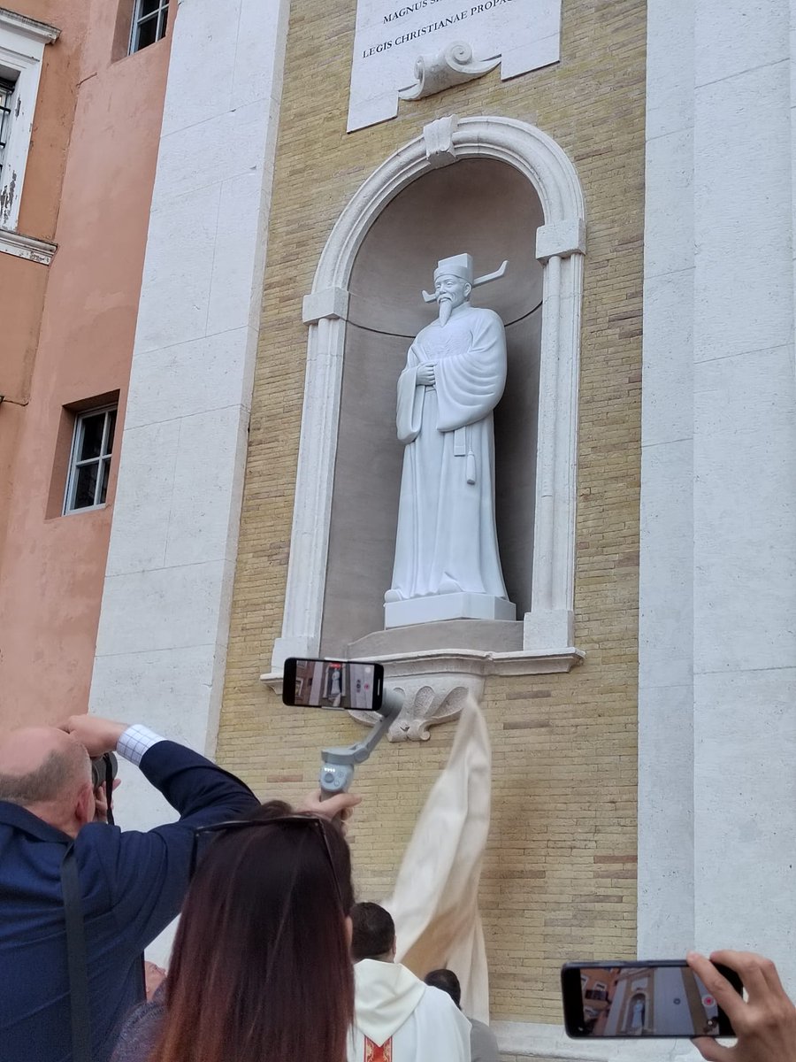 A Macerata con il card Parolin. Evviva padre Matteo Ricci, evviva il Dottor Paolo Xu Guangqi. bit.ly/41kxFah