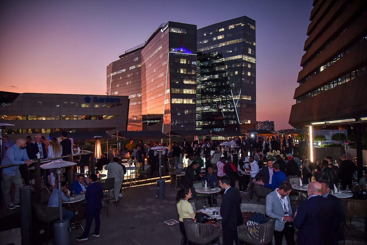 F_M_events's tweet image. We are having a blast at the Sunset Session - Closing drinks! 🎉 The atmosphere is electric with dancing, music, and amazing food. Thank you to everyone who made it possible and let&apos;s do it again soon! 😎 

#FMAS #FMAS23 #FMevents #ClosingDrinks #Networking #GoodVibesOnly