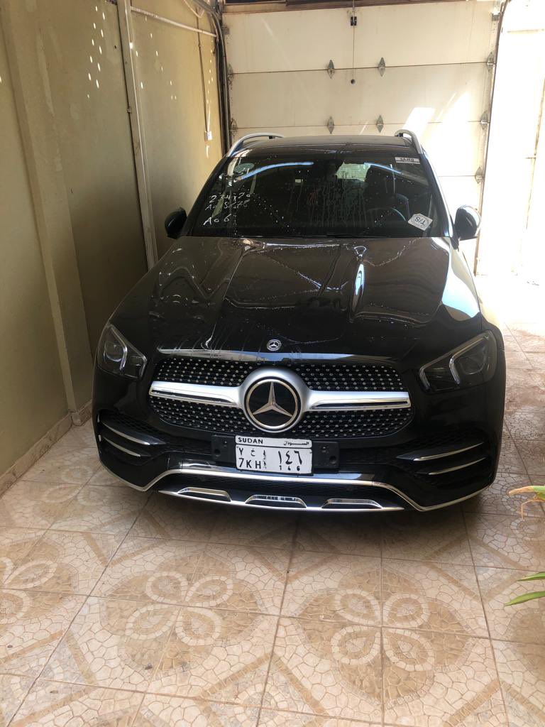 hvfizelnour's tweet photo. الحمدلله على كل حال 
اتسرقت الليلة من البيت شمبات البراحة .. مارسيدس GLE سوداء 
رقم اللوحة 146 خ 7
لو اي زول شافها يتصل على واحد من الارقام دي 
0912394384
0967004004
0963589733
0912324300 
يا جامع يا رقيب
#عربية_مفقودة 
#RetweeetPlease https://t.co/MZUu1Ylnw4