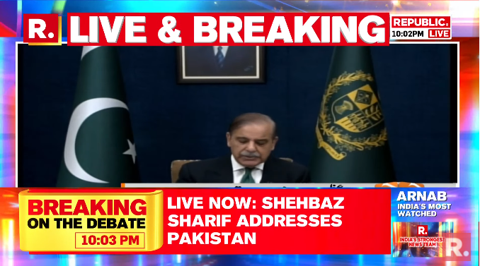 republic's tweet photo. #PakLearnALesson | Pakistan PM Shehbaz Sharif issues first statement since the arrest of former PM Imran Khan. Tune in here - https://t.co/FWd1aLh9ex
#Pakistan #PakArmy #ShehbazSharif #ImranKhan #ImranKhanArrested https://t.co/eG18ZWwHWh