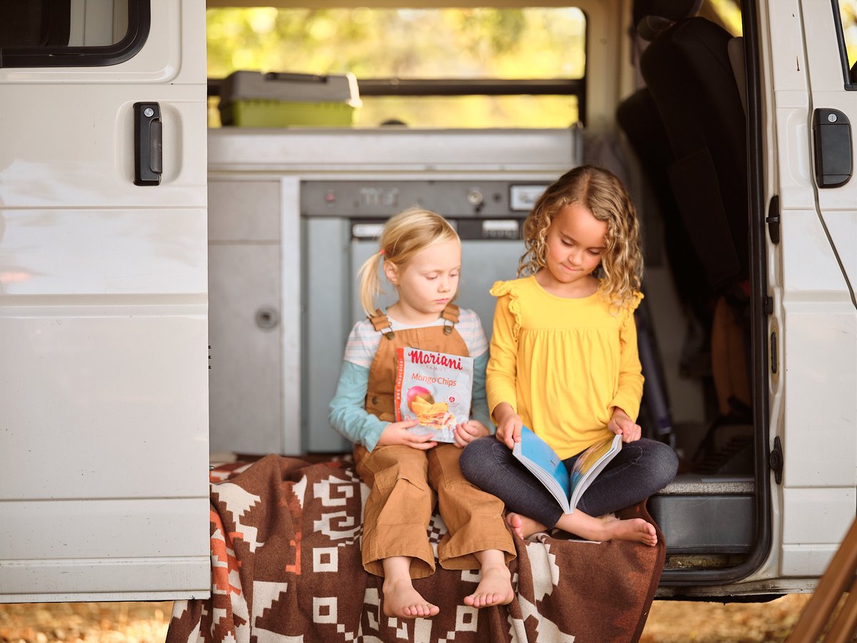 RT @MarianiFamily: May is bringing warmer, sunshine-filled days ☀️ and we’re heading outdoors! 🥰

#TheMarianiFamily #OnTheGo #Roadtrip #Vanlife #Camplife #Outdoorlife #Outdoorkids #FruitChips  #TeamMangoChip #TeamPineappleChip #InspireHealthyLiving #…