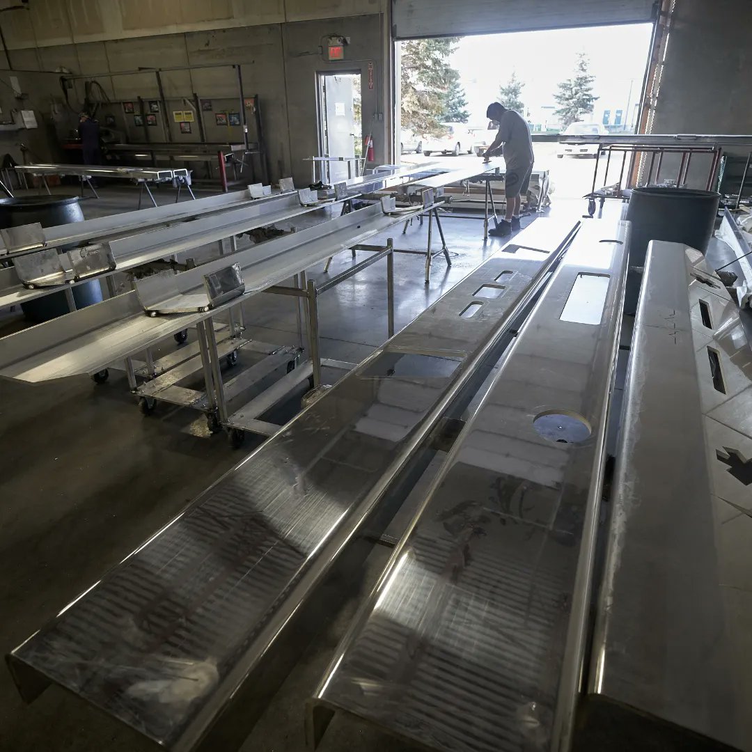 aliarcprobumper's tweet photo. If you are worried about towing after installing one of our bumpers, don’t worry, we were sure to incorporate a steel tow pin right into the tow section.
#aliarcbumpers #madeincanada #truckingindustry #grilleguards #truckbars #pickupbumpers #bullbars #quickreleasebumper https://t.co/MM6VmrxJlH