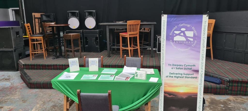 AnheddauCyf's tweet photo. Market Hall, Caernarfon Jobs Fair Today! https://t.co/npRzyWLv14