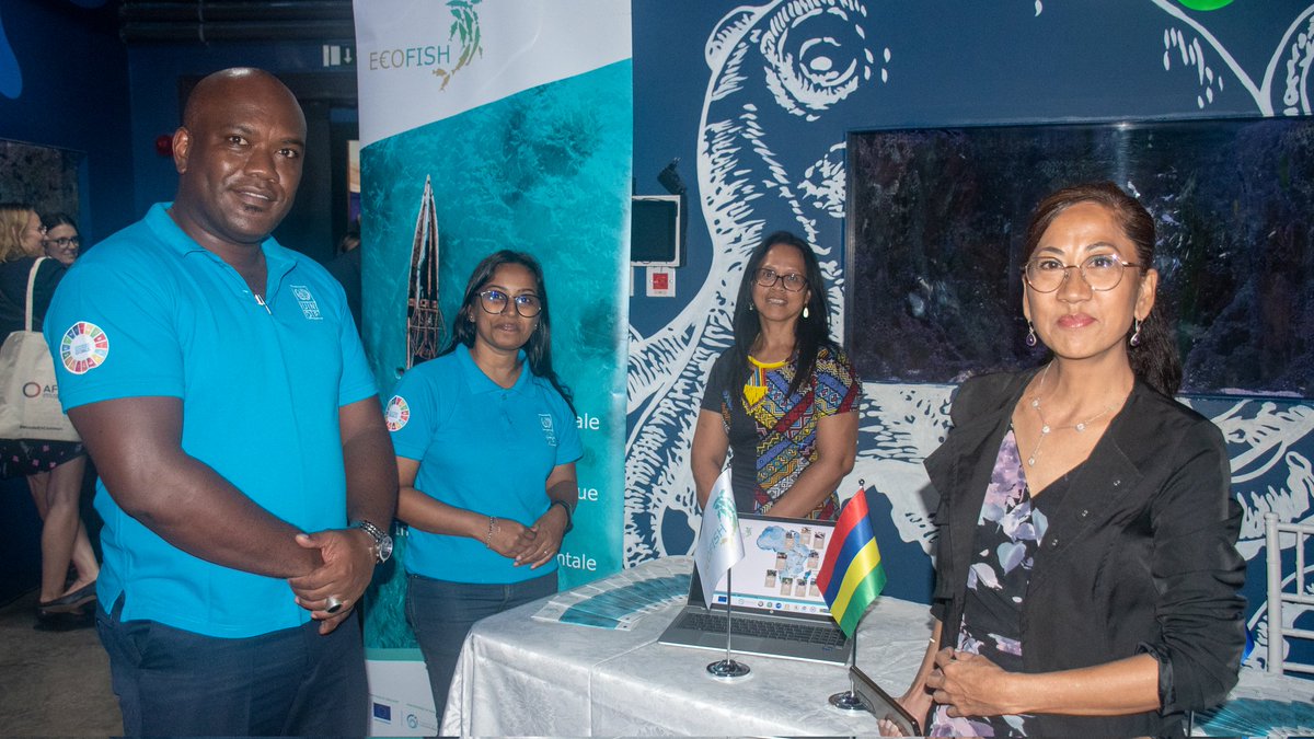 UNDPMauritius's tweet photo. ✅️mobile app for artisanal fishers
✅️deployment of single-buoy FADs
@UNDP 🇲🇺 was pleased to showcase the latest progress of #EU-funded #ECOFISH project at the #EuropeDay celebrations
We value our strong partnership with the #EU in advancing #SDGs for community #empowerment https://t.co/iPOsu81F9A