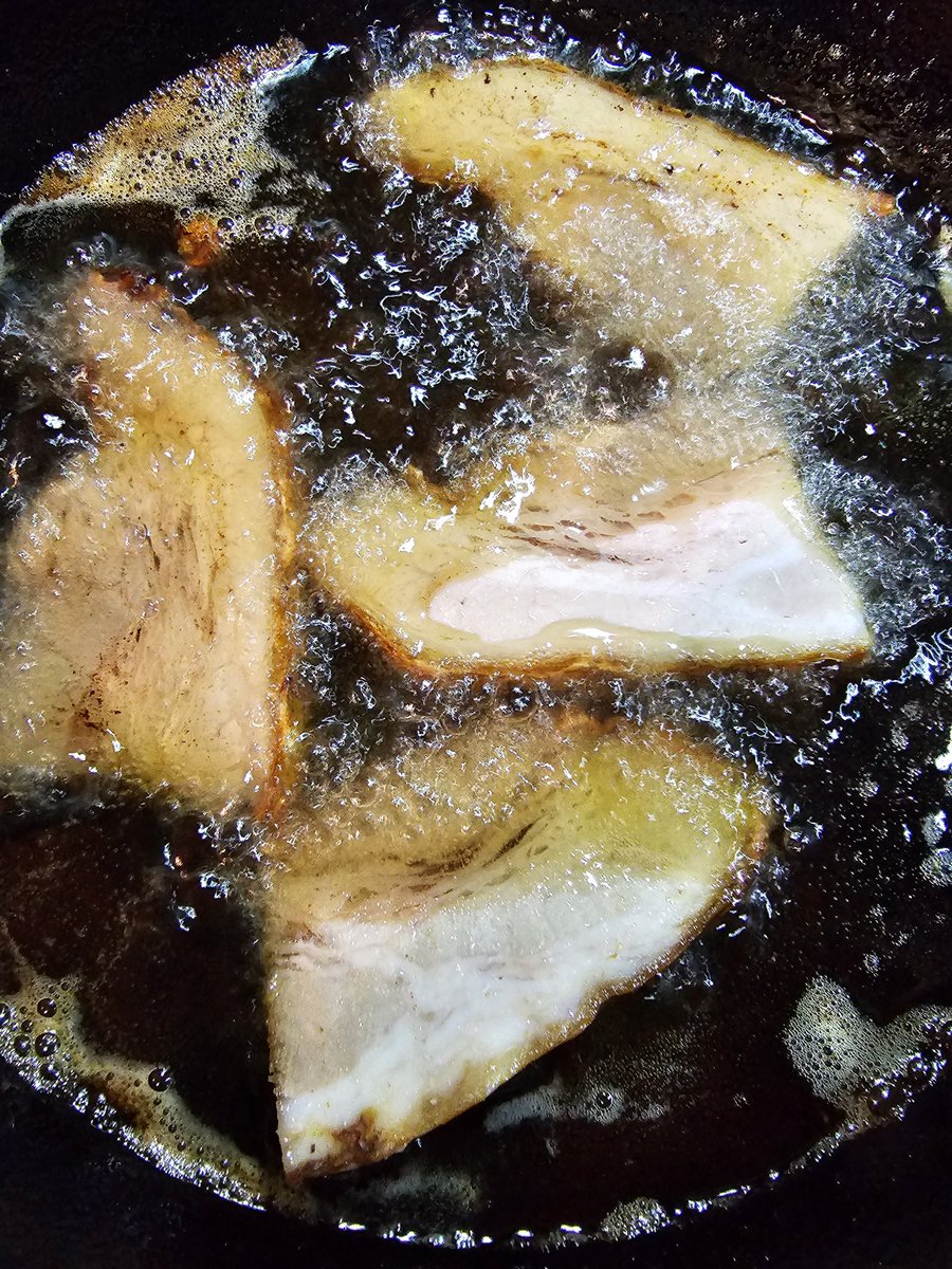 drjgomes's tweet photo. Yesterday a PhD on here referred to my having an ounce of butter as #disorderdeating - so today I decided to have an ounce of butter followed by pork belly fried in lard. Better? 😉 https://t.co/UM3lrssxMc
