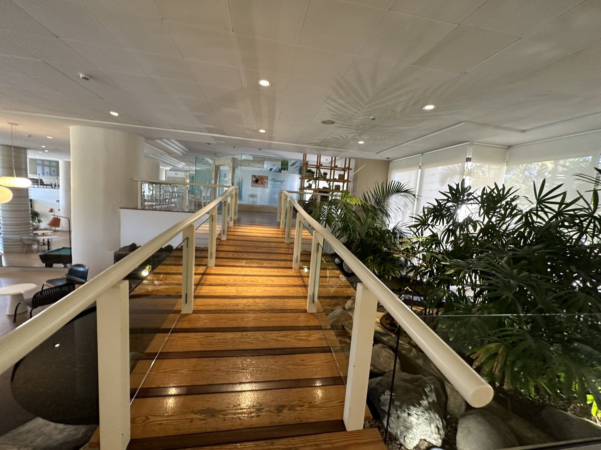 BadToxic's tweet photo. More #interior of our #hotel #AboraContinental by #LopesanHotels.
#bridge #Brücke #massage #massageChair #chair #MassageSessel #wellness #inside #vacation #trip #travel #Reise #Holliday #urlaub #Canaries #CanaryIslands #Canary #GranCanaria #island #Maspalomas #Spain #Spanien https://t.co/dBYw94Iyh8