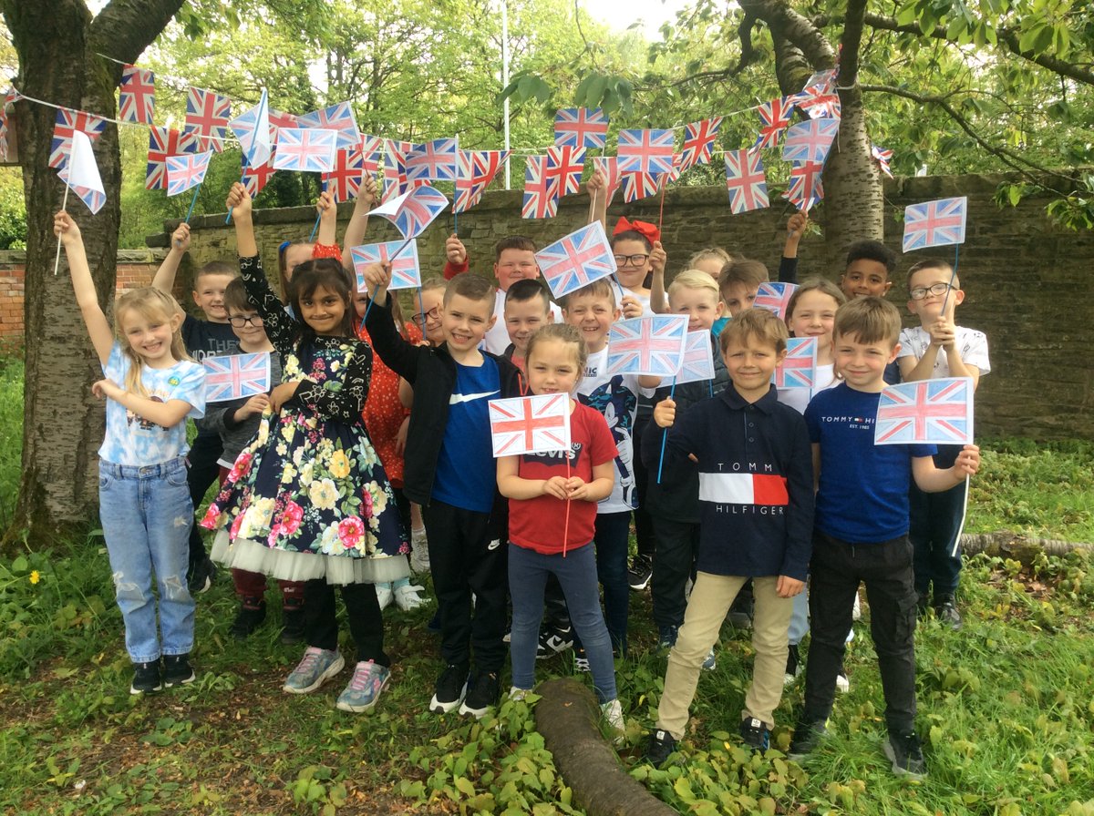 Y2GB had a great time celebrating the coronation of King Charles III in the sunshine!