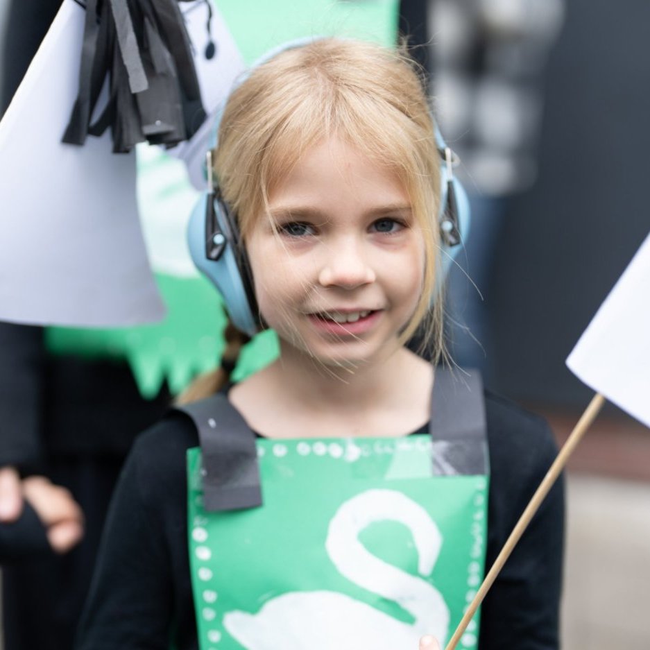 StanfordInfants's tweet photo. Children's Parade 2023✅ What a fabulous day it was! Thank you to all of our wonderful children, parents and staff for making the day such a success. ♟️🐴#ChildrensParade #Brighton @SameSkyBTN https://t.co/RhF4RwgOZh