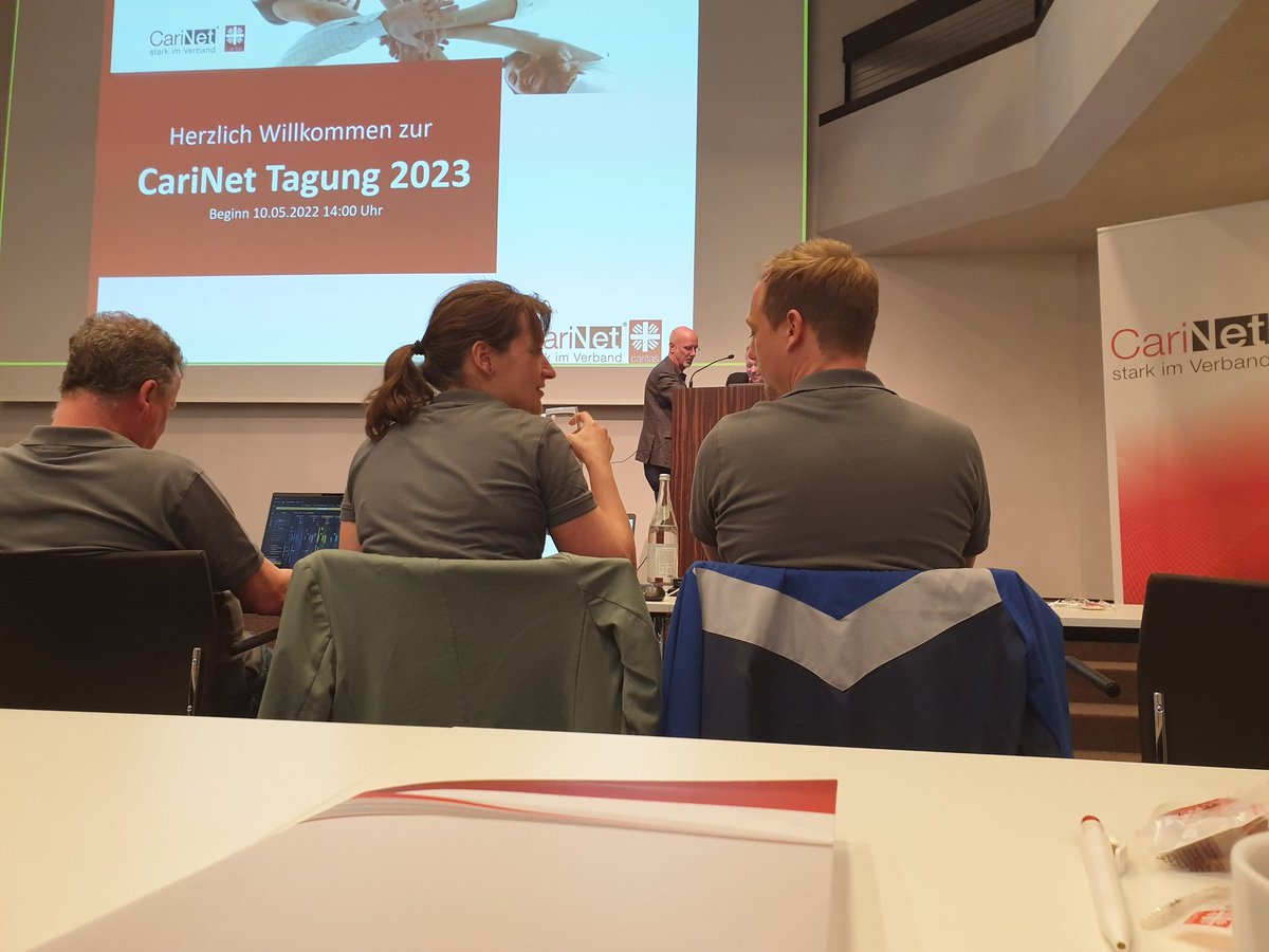 twinnes's tweet photo. #Digital|er Dopelwhopper in der @Caritas_web: die nächsten 3 Tage #CariNet, Webfamilie/#CMS und dann Forum #DigitaleAgenda in Augsburg. Da hab ich mich schon lange drauf gefreut - und die Frage mitgebracht "wenn es um die digitale Caritas geht, wo diskutiert ihr das (online)"? https://t.co/OCAnYbRa8x