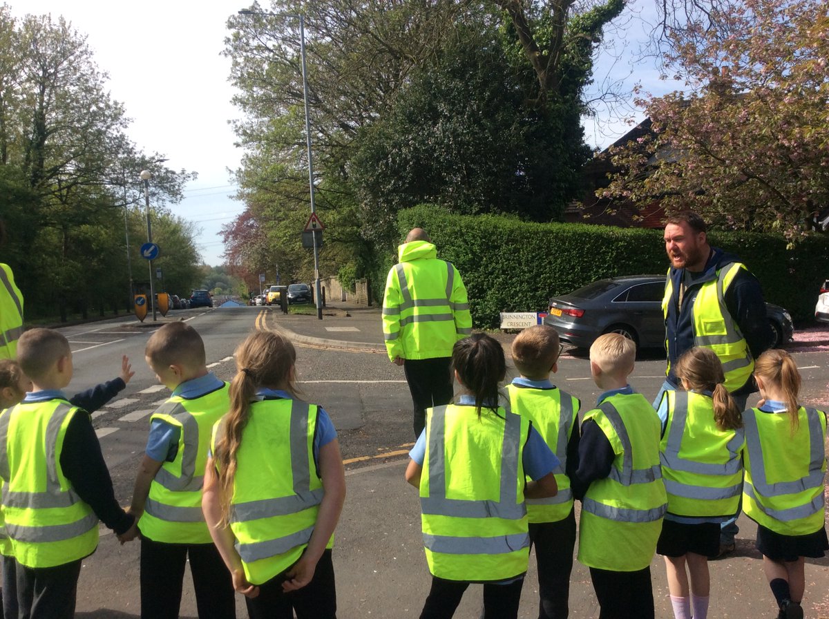 Y2GB enjoyed a road safety session where they learnt how to keep to safe when crossing the road.  Well done everyone!