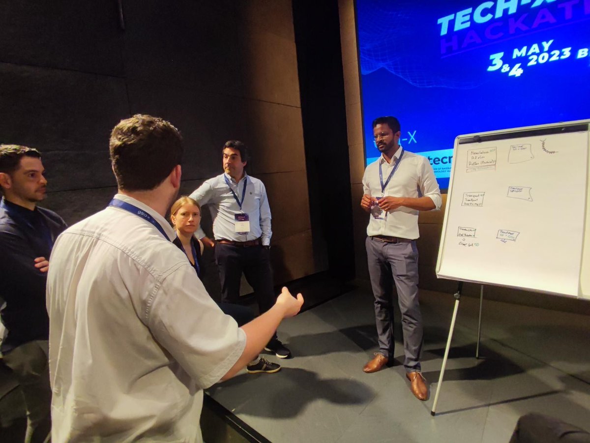 SmartFactoryKL's tweet photo. Erfolgreicher #TechXHackathon in Bilbao mit wichtigen Kontakten zu Top-Unternehmen & viel gelernt über @gaiax_aisbl Trust Framework für unser Projekt #smartMAX. Tollen 3. Platz belegt & wir sehen: Wachstumskurs für #GaiaX und Verständnis für Datenräume in Unternehmen steigt! https://t.co/Xssyk0lHgf