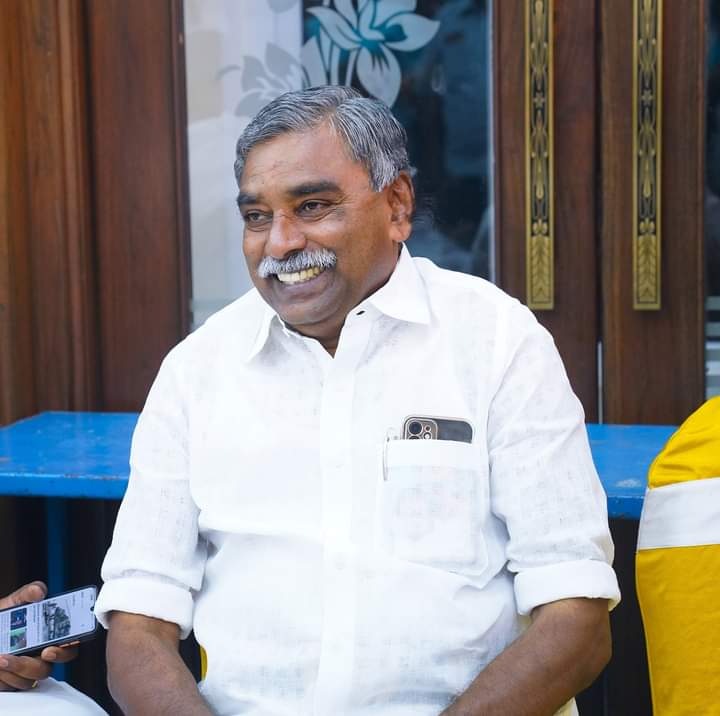sendapriyar01's tweet photo. திருவாரூரின் ஆளுமையே 

#பூண்டி_கே_கலைவாணன்
#Poondi_K_Kalaivanan https://t.co/SdoUFLw9Fh