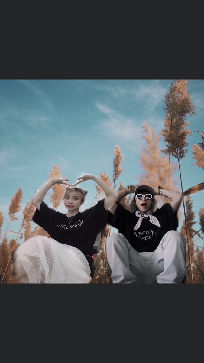 VyVy_7777's tweet photo. @mAy_II_XII_97 @sontungmtp777 @Mono_hng 1994
SKY TWITTER MÃI ĐỈNH …

#MakingMyWay by #SonTungMTP is one of my favorite songs. I always stream it on Spotify everyday. It’s lit. 

@sontungmtp777

https://t.co/7vl7YUK6Gx https://t.co/RnRVc8m1LP