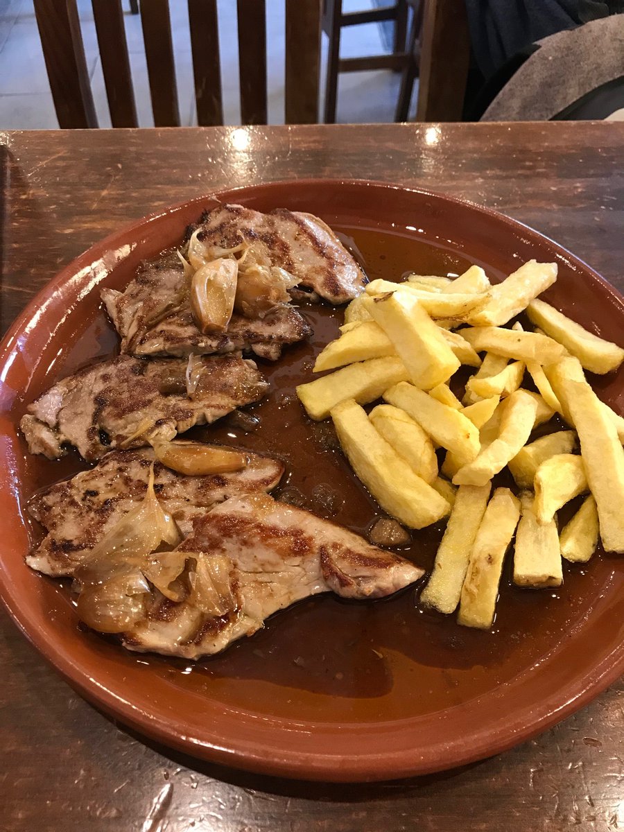 PacoLinux's tweet image. Comido ya (@ Bodegón Orosierra in Sevilla, Andalucía) swarmapp.com/c/6vfAekpXKo9