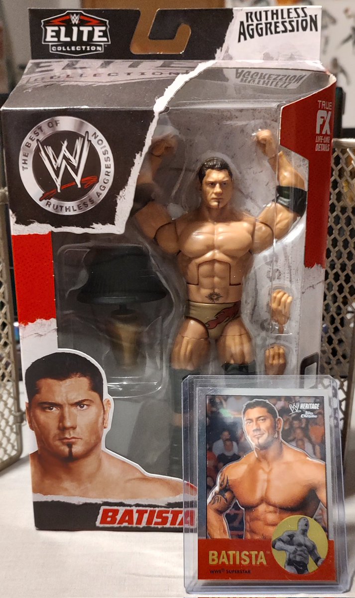 MeanDean1017's tweet photo. WWE Heritage Superstars Topps Chrome "The Animal" Batista #WrestlingCardWednesday #figlife #collector #batista #thehobby #wwe #wrestling #mattel #ruthlessaggression #topps #cardmark #majorpod #majormark #wrestlingcards https://t.co/EiwADUvNM8