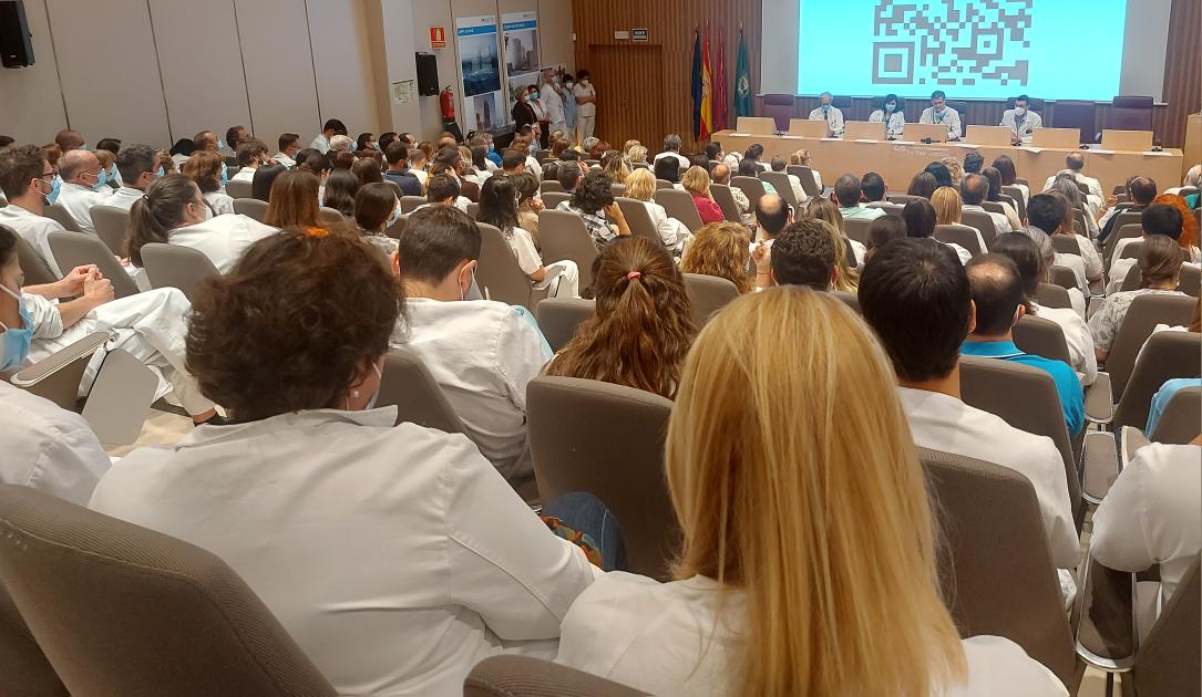 Wally_Gator_MD's tweet photo. @pacificjulio @change_es Masiva asistencia a la asamblea sobre el parón de proyecto de reforma en el Hospital La Paz.
#LaPazNoPuedeEsperar https://t.co/GoqkyYP3wQ