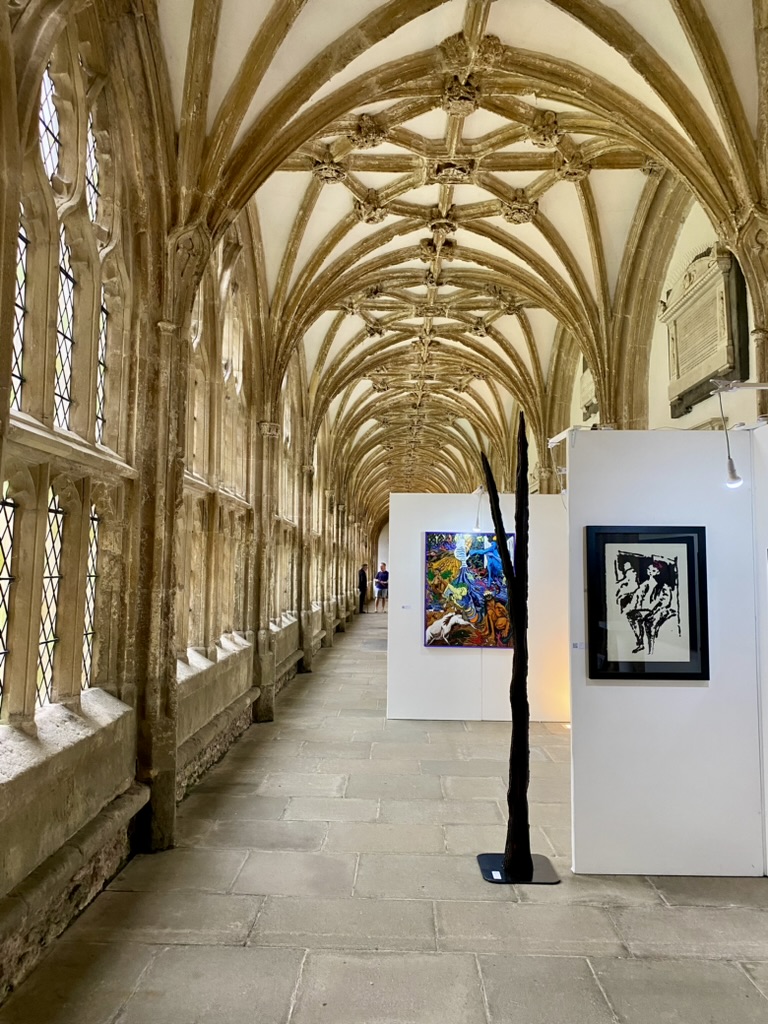 RETWEET 🧑‍🎨 for any artists in your network Only a few hours left to enter @wellsartcontemp ⏰ Artists working in all mediums and styles can enter to exhibit in @WellsCathedral1 and win prizes up to £2,000 🏆 Deadline: Tonight, 10 May, 5PM UK time ‼️ new.artopps.co.uk/opportunities/…