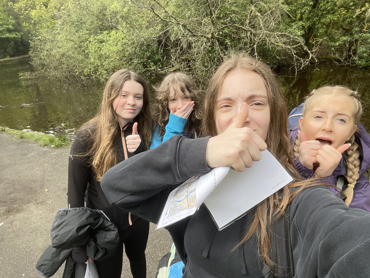 Miss Ross tweet media