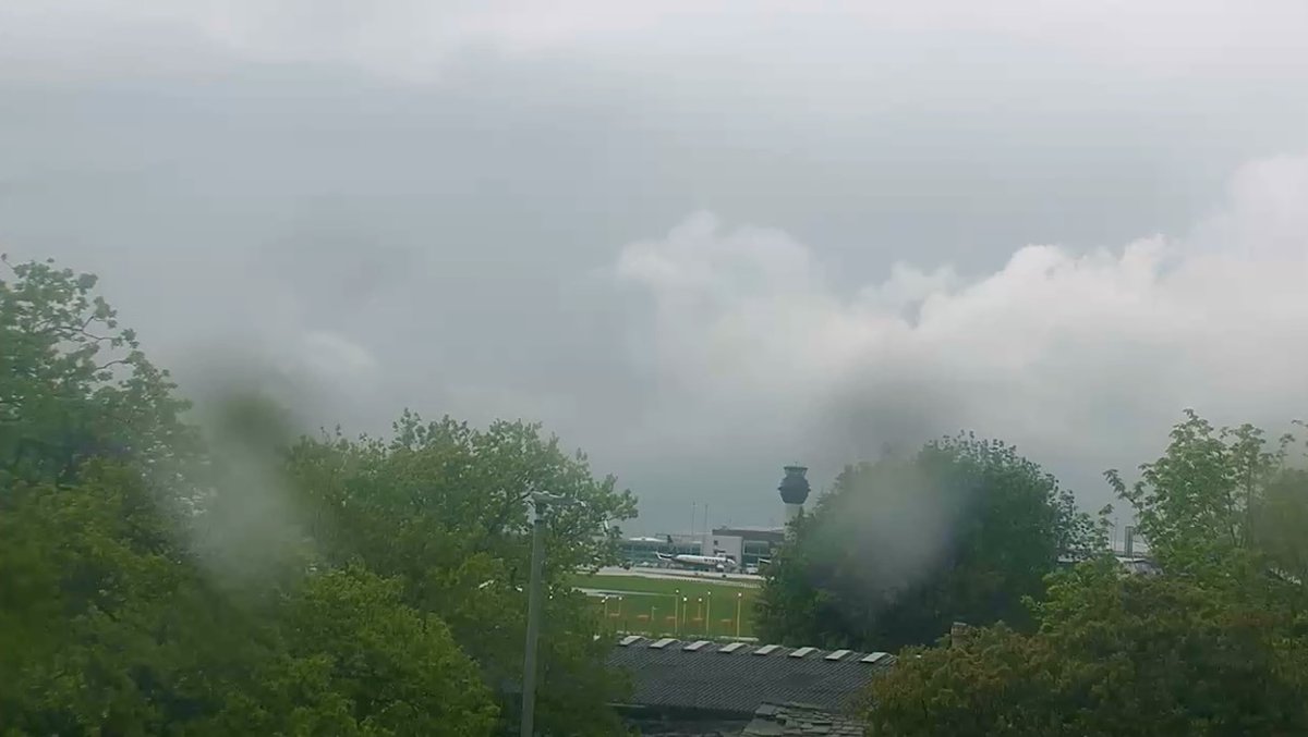 airlivenet's tweet photo. UPDATE Jet2 flight #LS190 is diverting to Manchester. Watch live: https://t.co/GYzGRH5xjv https://t.co/un4s9BZUdd