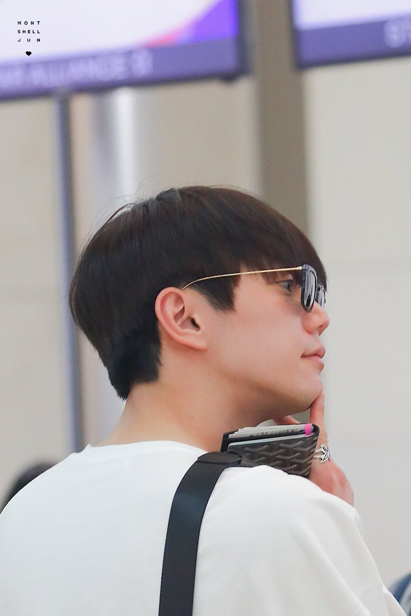 montshell_jun's tweet photo. 🍫[20230504] 인공출국  #이준영 #LeeJunYoung #준
@1ee_Jun_Yxxng https://t.co/mDXqgJaRi3