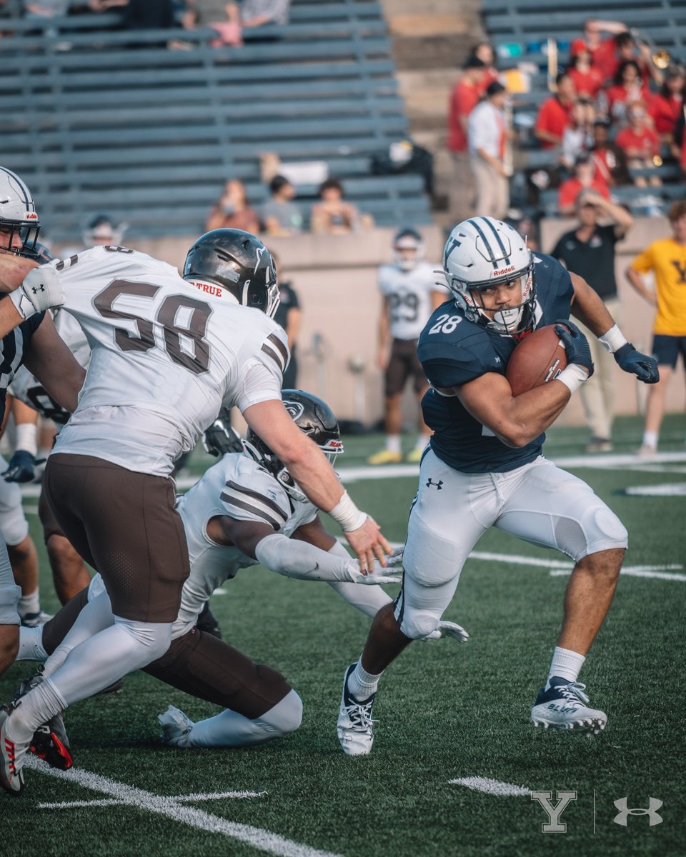 Happy Birthday to RB Billy Daal ! 

#Team150 | #ThisIsYale