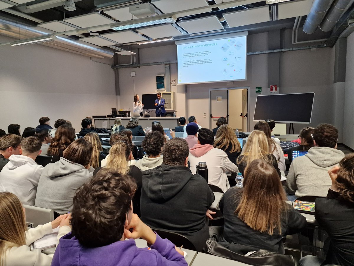 aonetti's tweet photo. Gli studenti incontrano le imprese
Elmec Informatica con Daniele Mangano e Sveva Giovannoni (ex #GEEM)
#Management
@ecoInsubria
@Uni_Insubria https://t.co/DBl6Ux4Gc2