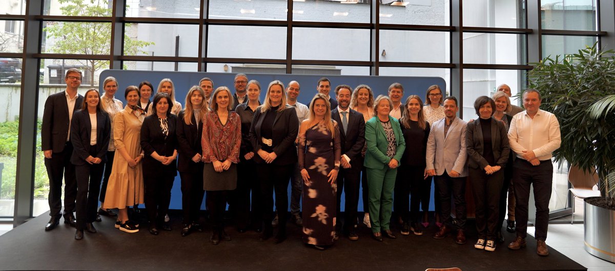 MAsserson's tweet photo. Operators of the Business Development, Innovation and SMEs programmes in the #EEANorwayGrants gathered in Brussels for two days with good discussions, sharing of information and best practice, breakout sessions, and preparations towards the end of the programmes in 2024.🍀🌊👩‍💻 https://t.co/zWiQBq6Z0P